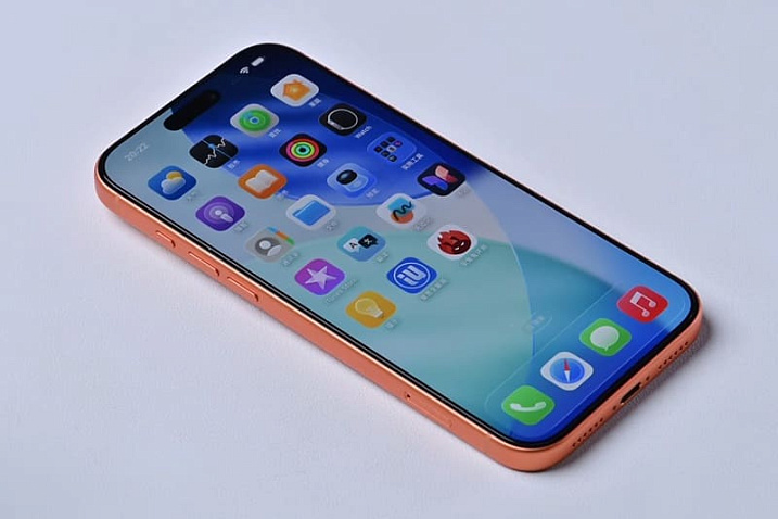 Энтузиаст модифицировал хранилище iPhone 17 Pro Max, увеличив объём с 256 Гбайт до 2 Тбайт