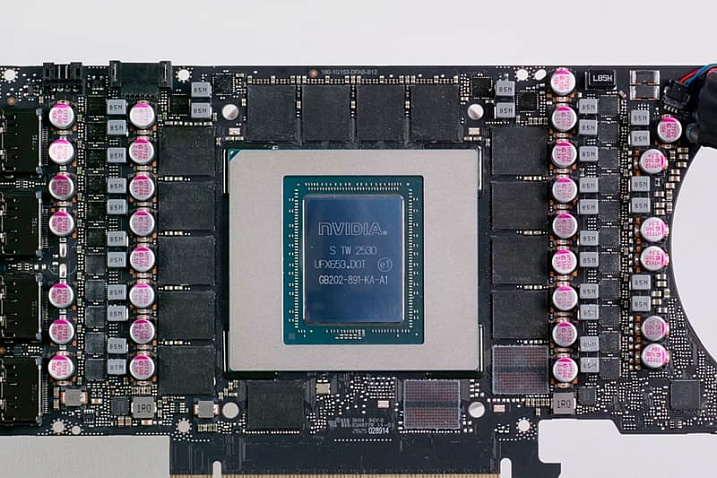 Изучаем первый разбор видеокарты NVIDIA RTX PRO 6000D