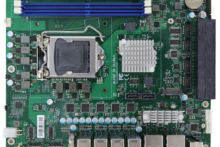 Для тех, кому мало — представлена плата с 20 портами USB 3.1 Gen1
