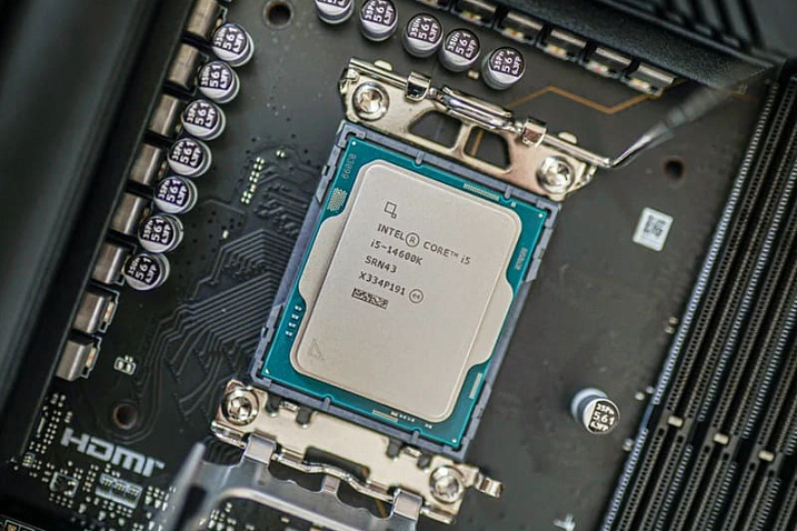 Слух: Intel заменит Core i5-14600K моделью серии Core 200 с 8 P-ядрами