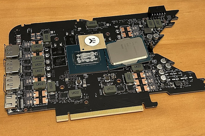 Рассматриваем печатную плату NVIDIA GeForce RTX 4080 Founders Edition