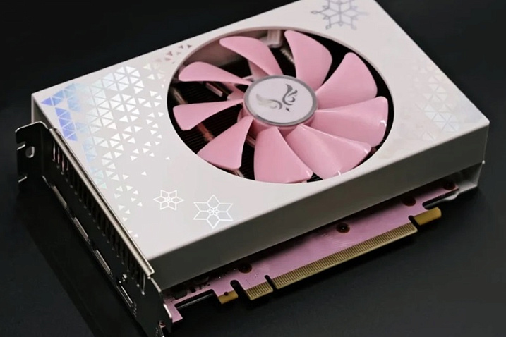 Система охлаждения компактной Zephyr GeForce RTX 4070 ITX получила один вентилятор