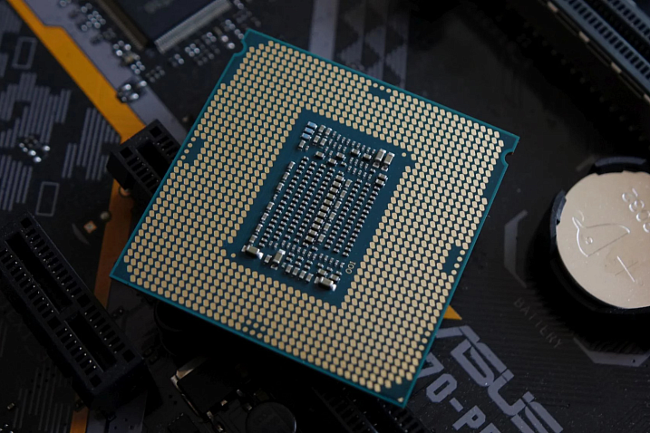 Intel Core i9-10900K действительно покоряет частоту 5.3 GHz