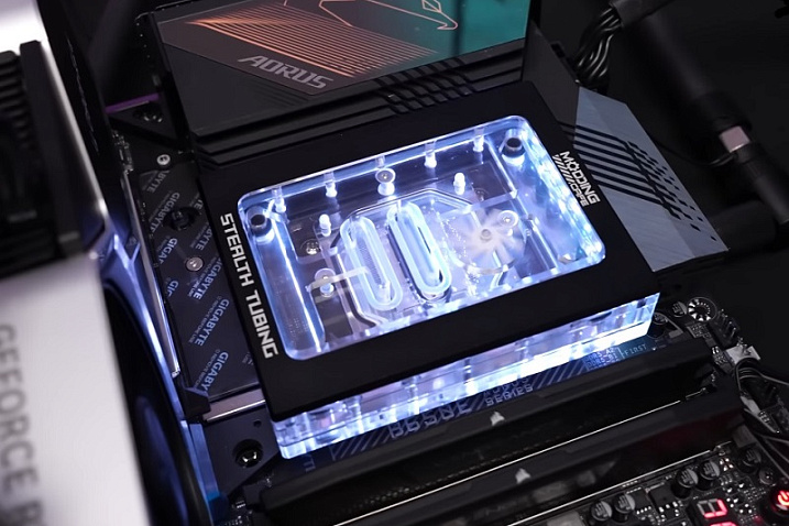 Рассматриваем водоблок ModdingCafe Stealth Tubing без шлангов на передней панели