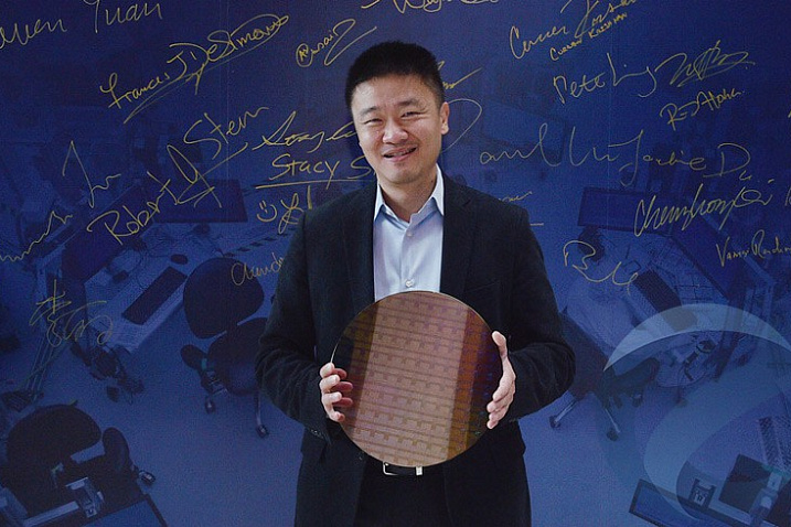 Первой 10-нм продукцией Intel станет 64-слойная память NAND