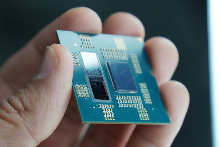 Intel планирует внедрить аналог 3D V-Cache в будущие серверные процессоры