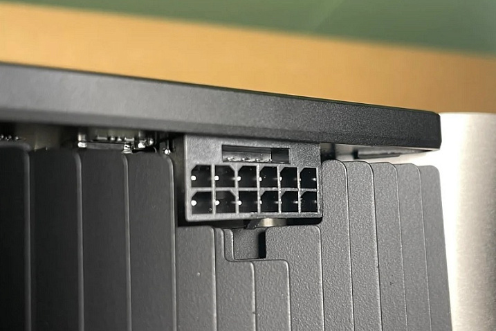 Разъем 12V-2x6 теперь можно встретить и на GeForce RTX 4090