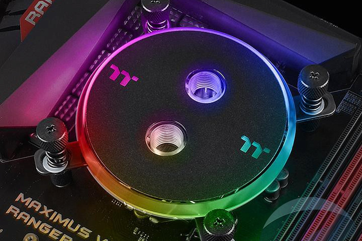 Thermaltake выпустила процессорный водоблок Pacific W4