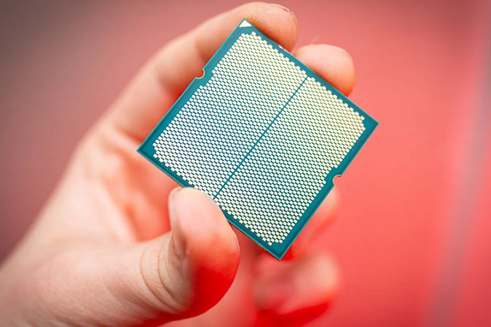 Доля процессоров Intel начала снижаться, чем активно пользуется AMD