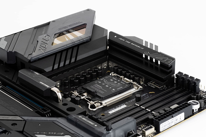 Обзор и тест материнской платы ASUS ROG STRIX Z790-E Gaming WIFI