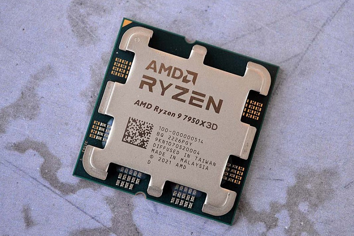 AMD Ryzen 9 7950X3D на 6% лучше Intel Core i9-13900K в играх