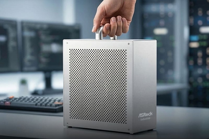У рабочей станции ASRock Industrial AI BOX-A395 есть рукоять для удобной переноски