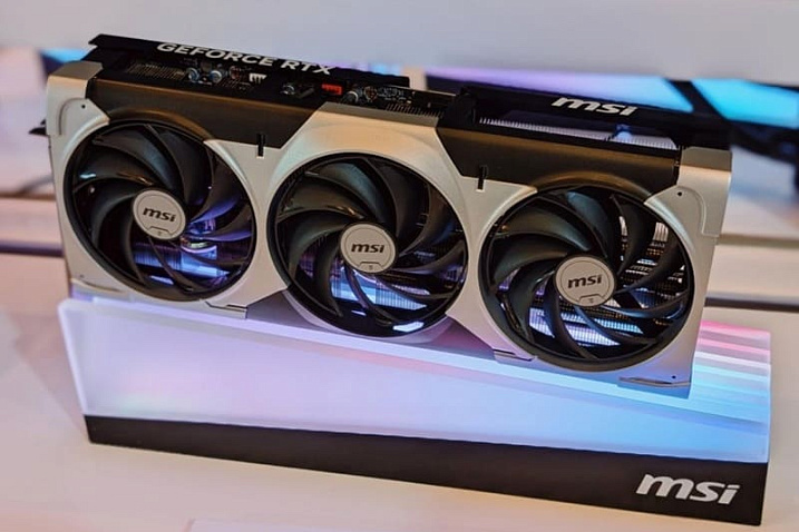 Розничная цена GeForce RTX 5090 возвращается к рекомендованному значению