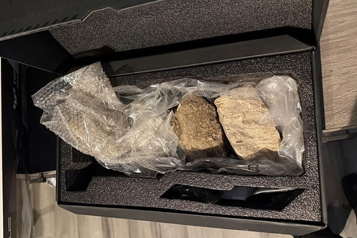 Покупатель GeForce RTX 5080 получил вместо видеокарты парочку камней