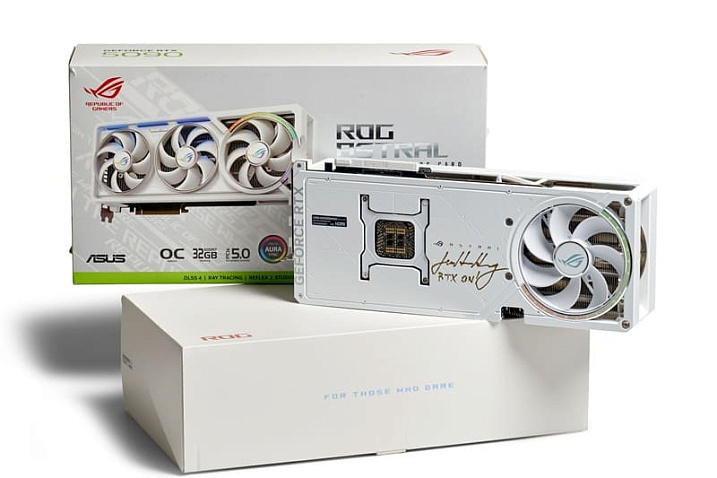 3D-художник случайно купил уникальную GeForce RTX 5090 с автографом Хуанга 