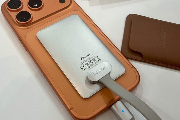 Новый портативный накопитель Lexar Muse имеет толщину всего 3.8 мм