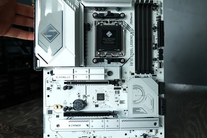 Плата ASRock X870 Steel Legend WiFi уничтожила два Ryzen 9 9950X у железного блогера
