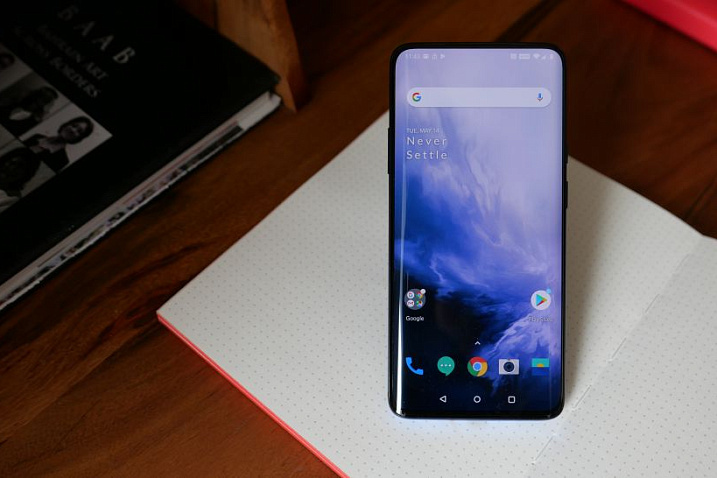 Некоторые пользователи OnePlus 7 Pro жалуются на неполадки с экраном смартфона