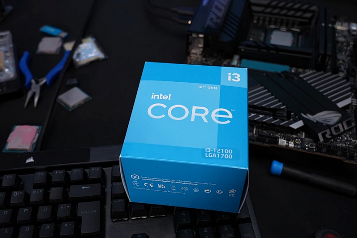 Intel Core i3-12100 и Celeron G6900 без проблем разогнались свыше 5.0 GHz