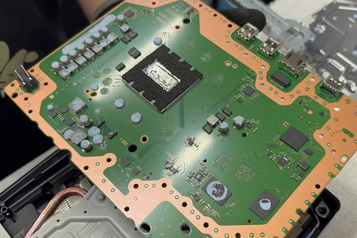 У PlayStation 5 Pro есть отдельные 2 Гбайта DDR5 для системы и 16 Гбайт GDDR6 для игр