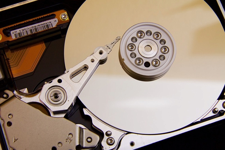 Новая разработка Seagate позволит увеличить объем жестких дисков до 120 Тбайт