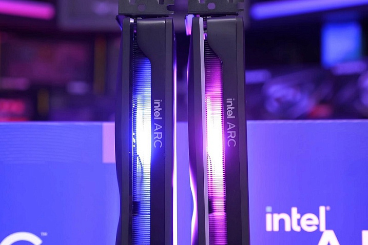 Intel реорганизовала графическое подразделение Accelerated Computing Systems and Graphics