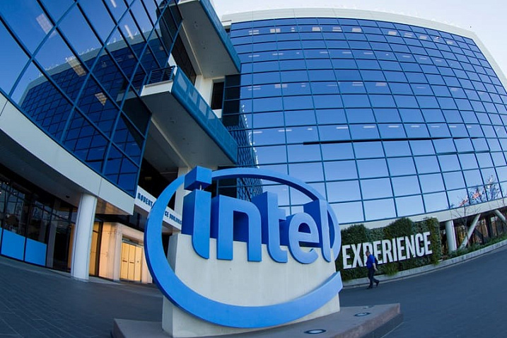 За второй квартал Intel нарастила выручку почти на 20%
