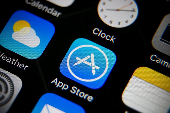 Впервые с 2017 года Apple повысит лимит скачивания данных через мобильный интернет до 200 МБ