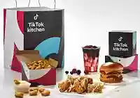 TikTok откроет 300 «темных кухонь»