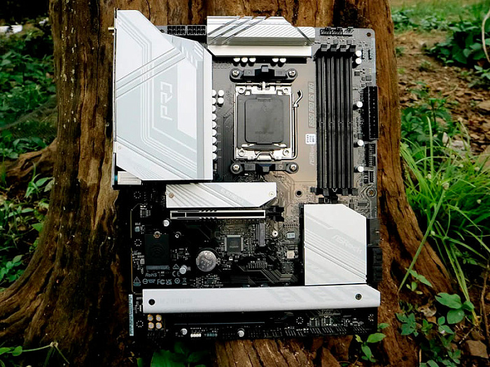 Материнская плата ASRock B850 Pro RS якобы уничтожает три процессора AMD Ryzen 7 9700X