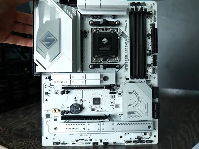 Плата ASRock X870 Steel Legend WiFi уничтожила два Ryzen 9 9950X у железного блогера