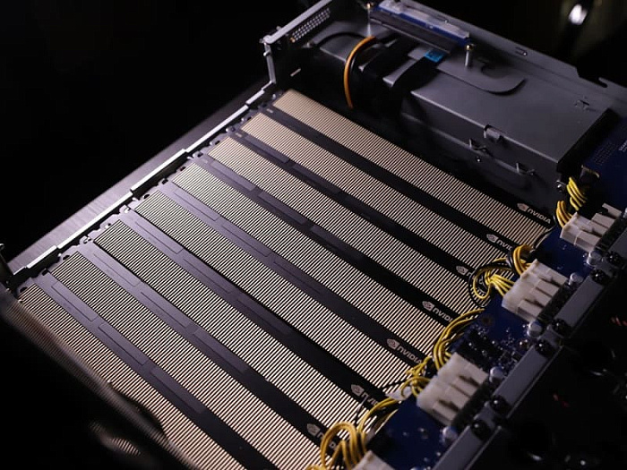 Китайские мастерские завалены незаконно ввезёнными ускорителями NVIDIA H100 и A100