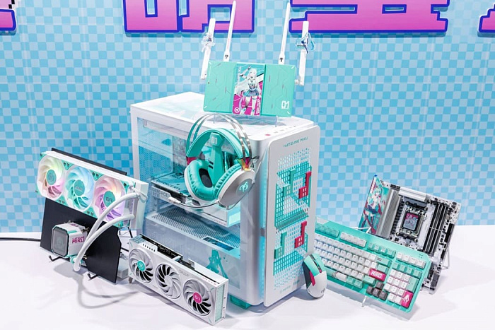 ASUS полноценно показала видеокарту GeForce RTX 5060 Ti Hatsune Miku