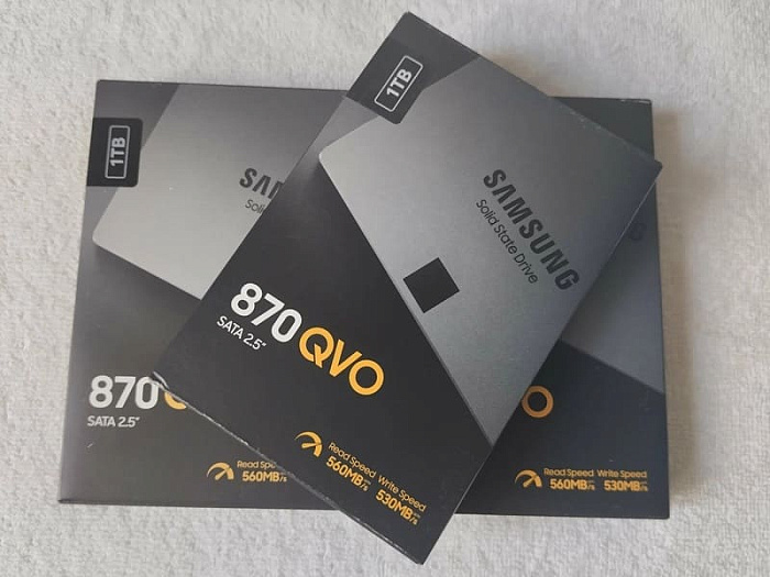 Samsung опровергает слухи о прекращении производства SATA SSD