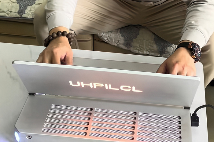 Гибридный ноутбук UHPILCL поддерживает настольные Ryzen 9 9950X и RTX 5090