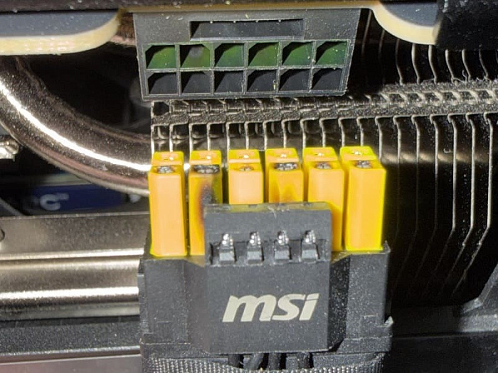 И вновь жёлтый 12V-2x6 горит в паре с видеокартой MSI GeForce RTX 5090 Gaming Trio И вновь жёлтый 12V-2x6 горит в паре с видеокартой MSI GeForce RTX 5090 Gaming Trio