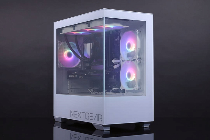 Стёкла корпуса NEXTGEAR Clear Shift могут скрывать компоненты системы нажатием одной кнопки