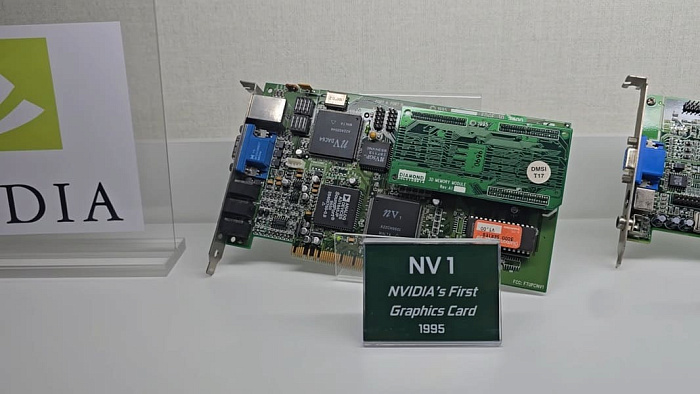 Любитель железа показал коллекцию видеокарт из флагманов AMD и NVIDIA