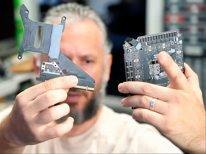 Ремонтный мастер крайне недоволен видеокартой GeForce RTX 5090 Founders Edition Ремонтный мастер крайне недоволен видеокартой GeForce RTX 5090 Founders Edition