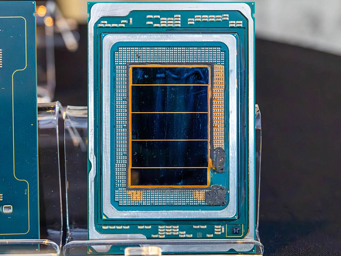 Intel перенесла выпуск серверного семейства Clearwater Forest на 2026 год 