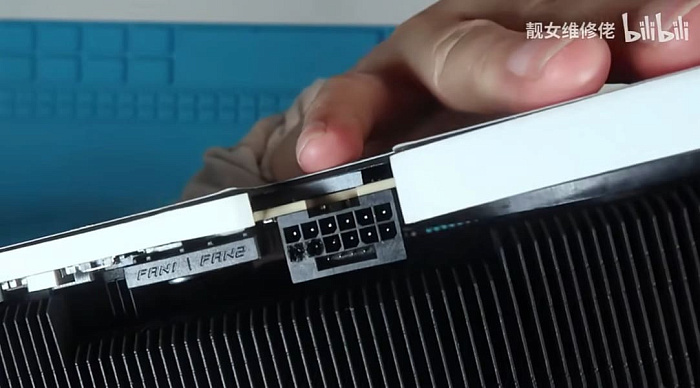 Ремонтники меняют сгоревшие разъёмы 12V-2x6 на версию с утолщёнными контактами