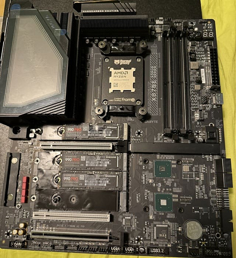 Владельцы GIGABYTE X870E AORUS XTREME AI TOP сообщают о нагреве чипсета до 110℃