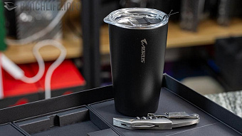 Комплект поставки платы X870E AORUS XTREME X3D AI TOP включает термокружку и штопор Комплект поставки платы X870E AORUS XTREME X3D AI TOP включает термокружку и штопор