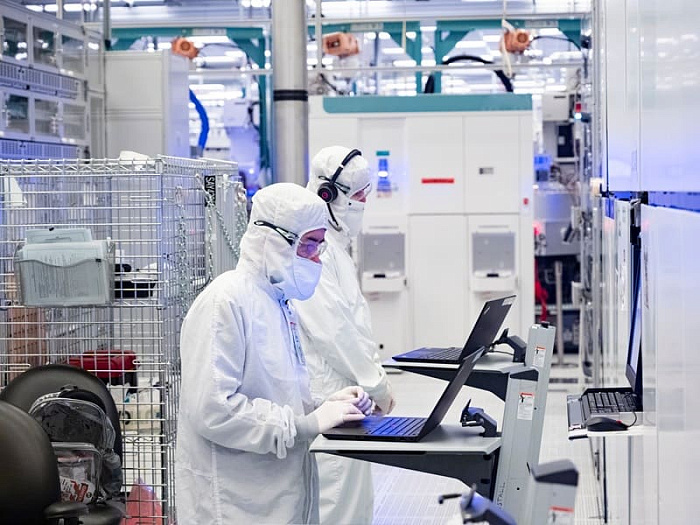 Intel подтвердила планы по увольнению почти 11 тысяч сотрудников литейного подразделения  