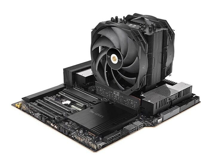 Thermaltake выпустила готовую СЖО AW360/420 и воздушный кулер WAir для рабочих станций