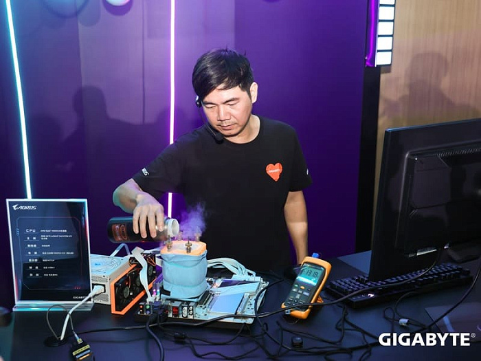 Ryzen 7 9800X3D покорил 7.31 GHz на плате GIGABYTE X870 AORUS Tachyon ICE