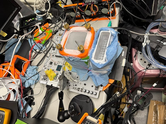 Оверклокер GIGABYTE смог достигнуть рекордной скорости DDR5-13034