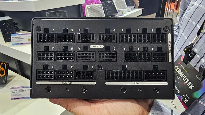 Блок питания Super Flower Leadex Platinum на 2800 Вт доступен для предзаказа за $899
