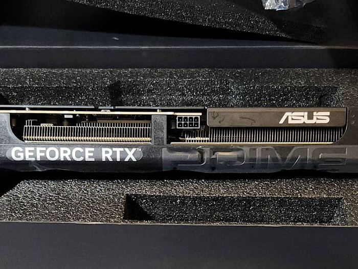 Покупатель GeForce RTX 5080 получил RTX 5060 Ti с переклеенными наклеечками