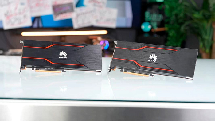 Первый разбор китайского ускорителя ИИ Huawei Atlas 300I Duo с двумя процессорами